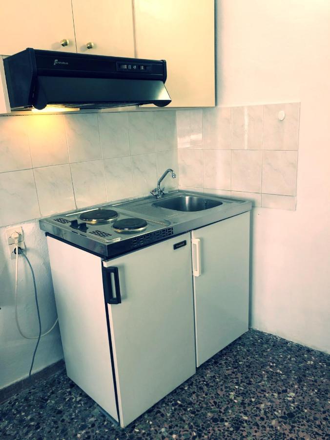 Yard Apartment Astirakion Exterior photo