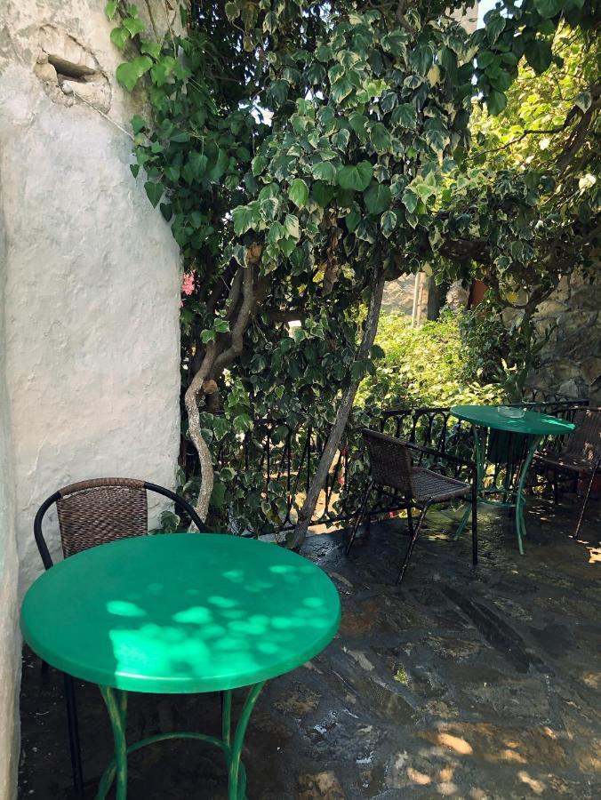 Yard Apartment Astirakion Exterior photo